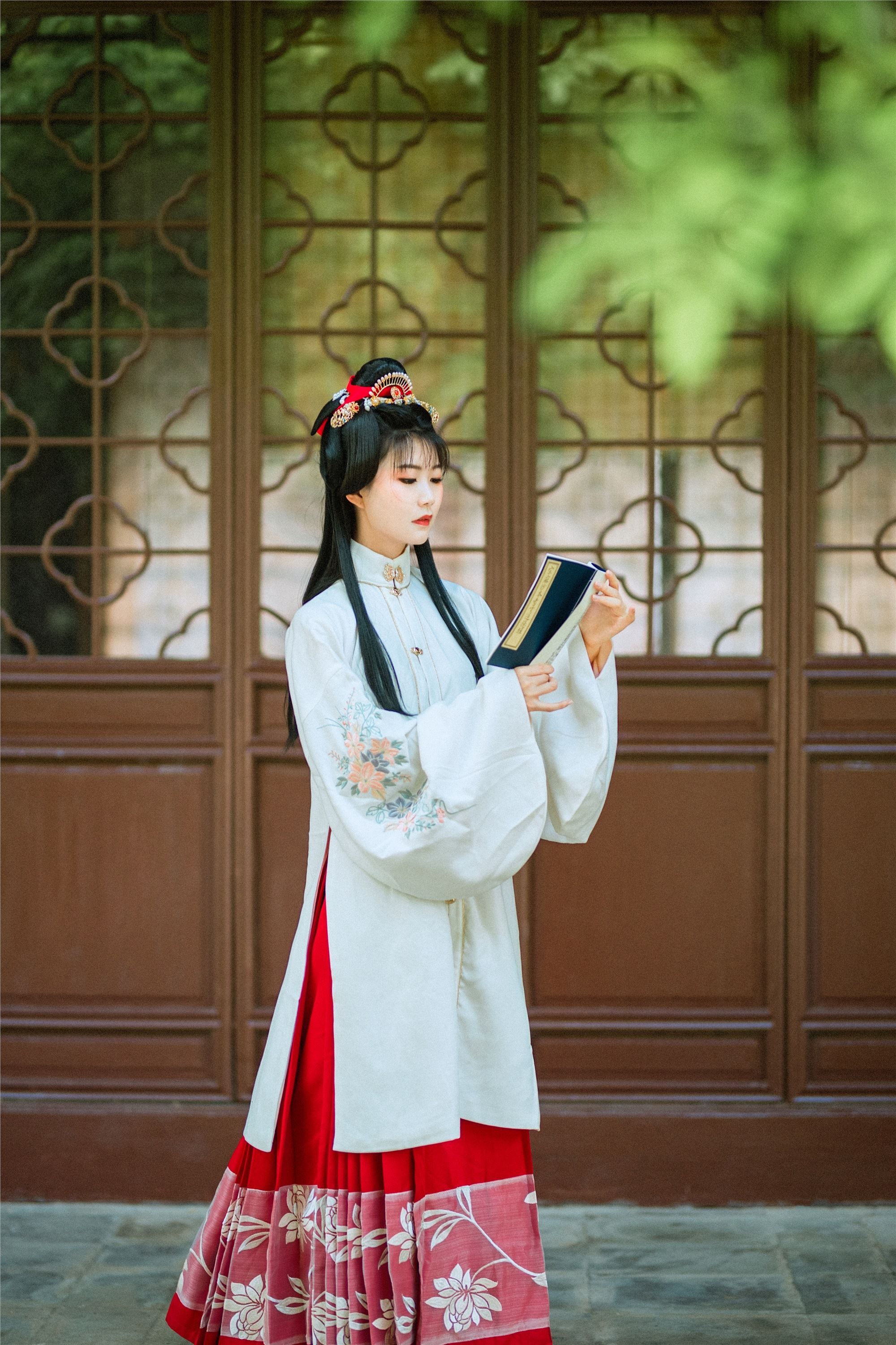 YITUYU艺图语 2021.09.04 绿意 兔小白